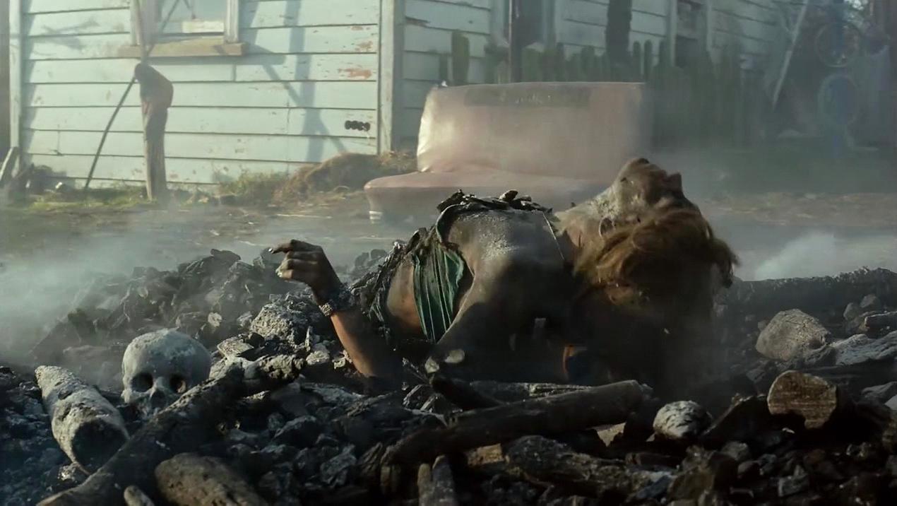 Lucy Lawless nude - Ash vs Evil Dead s01e07 (2015) Lucy Lawless nude - Ash vs Evil Dead s01e07 (2015)