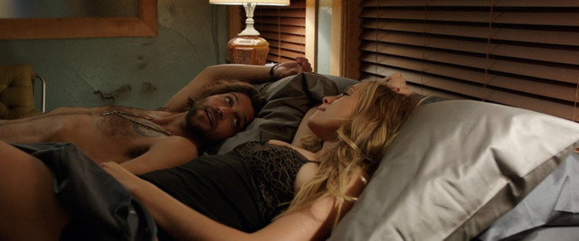 Teresa Palmer sexy – Lights Out (2016) Teresa Palmer sexy – Lights Out (2016)